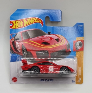 PORSCHE 935