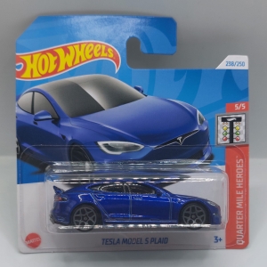 TESLA MODEL S PLAID
