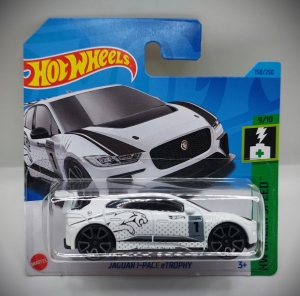 JAGUAR I-PACE eTROPHY