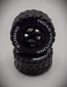 Koła off-road  czarne 5-ramienne z oponami KUMHO