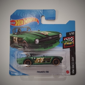 TRIUMPH TR6